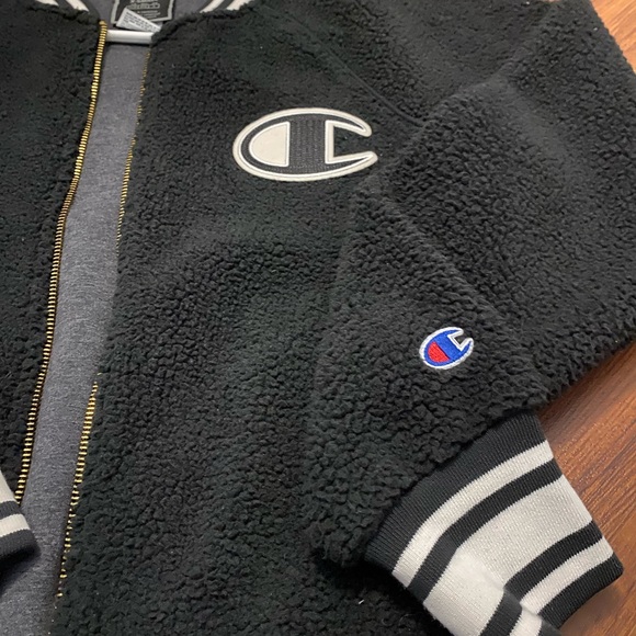 Champion jacket - Picture 3 of 8